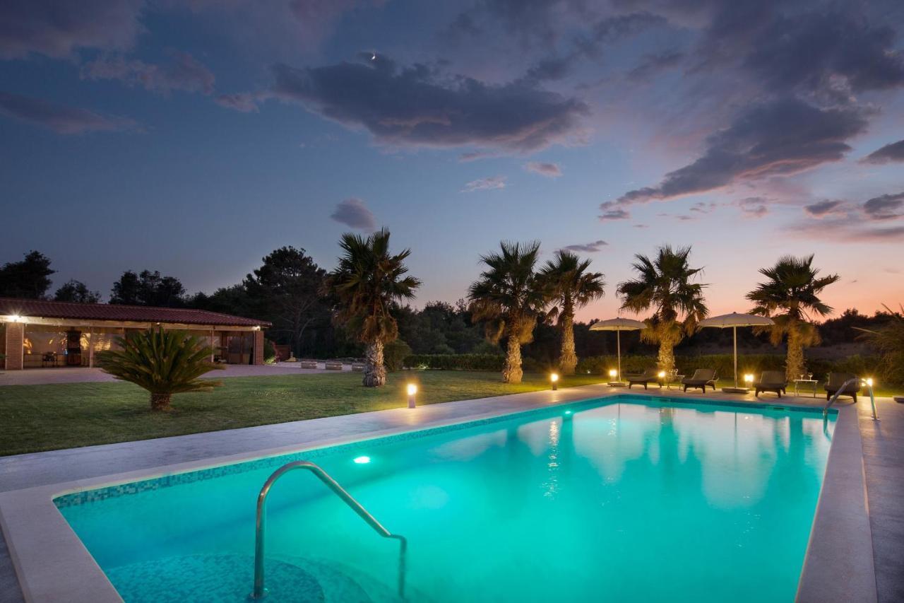 Villa Malibu One Vir Exterior photo